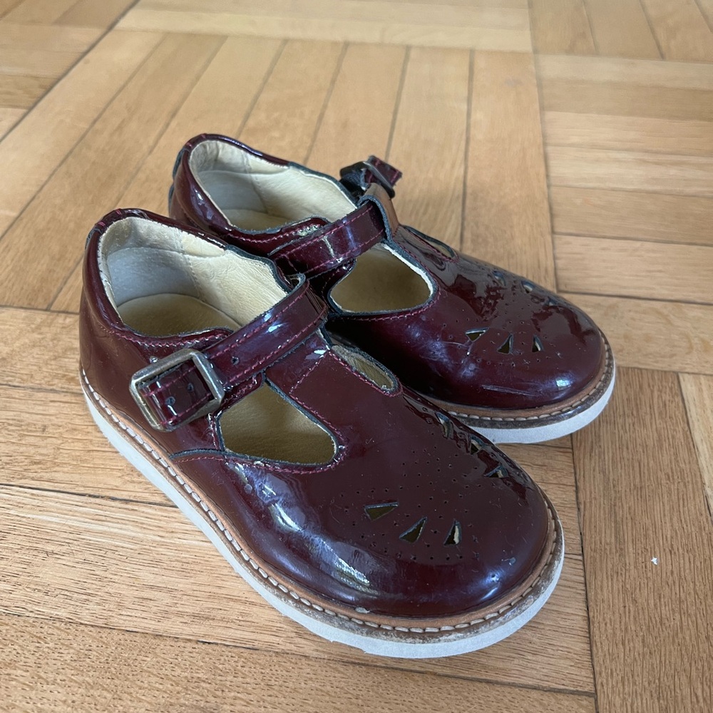 Young Soles Girls T-Strap Leather Shoes